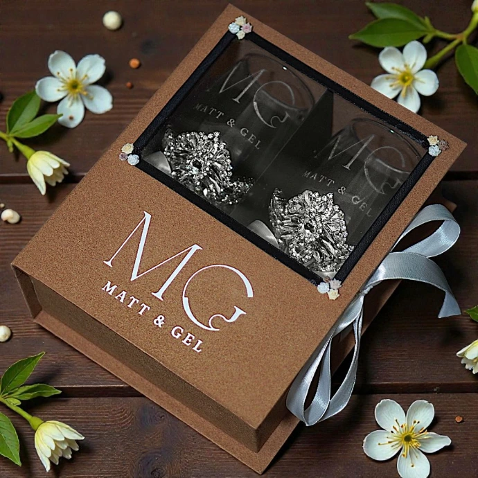 Custom Wedding Glassware & Tableware by Squizzy